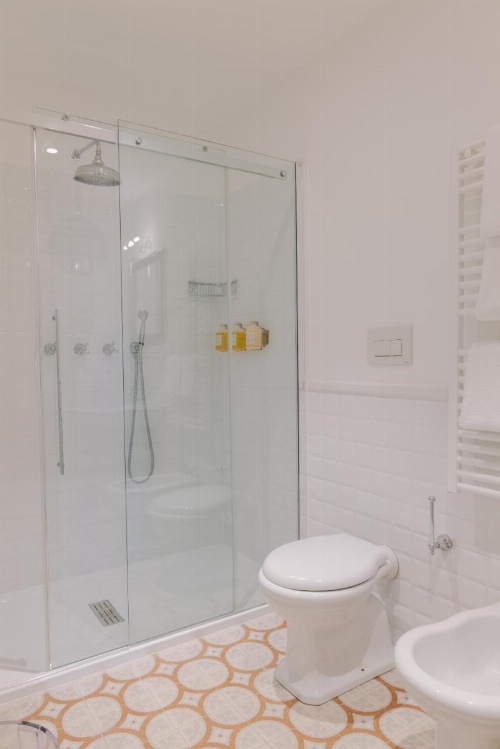 Salute Palace powered by Sonder image 16